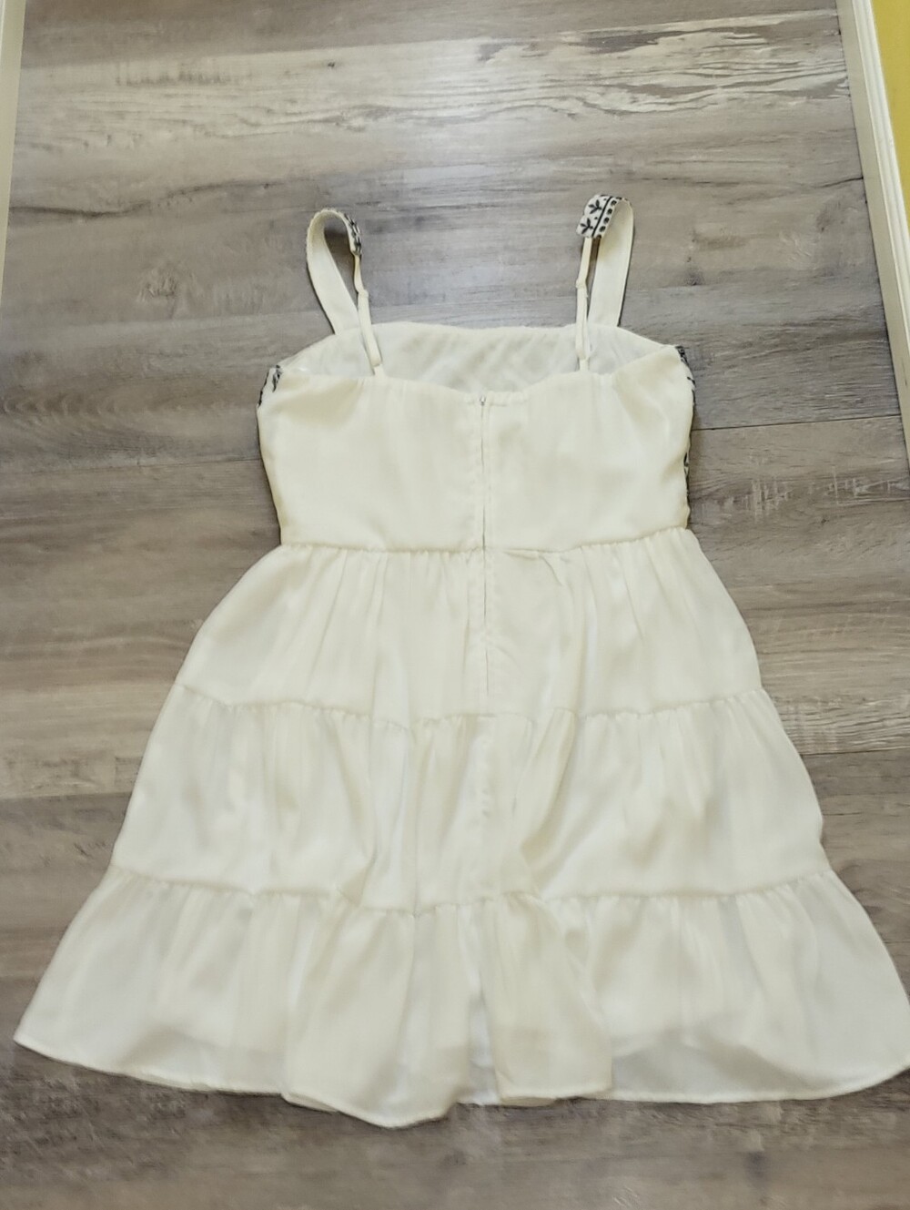 🛍Francescas Chrystal Fit & Flare White & Blue Embroidered Mini Dress Womens Med - Picture 8 of 10